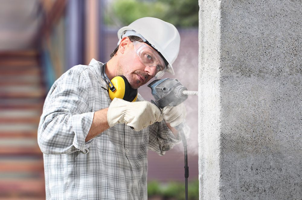 При покупке ударной дрели набор сверл в подарок При покупке ударной дрели набор сверл в подарок